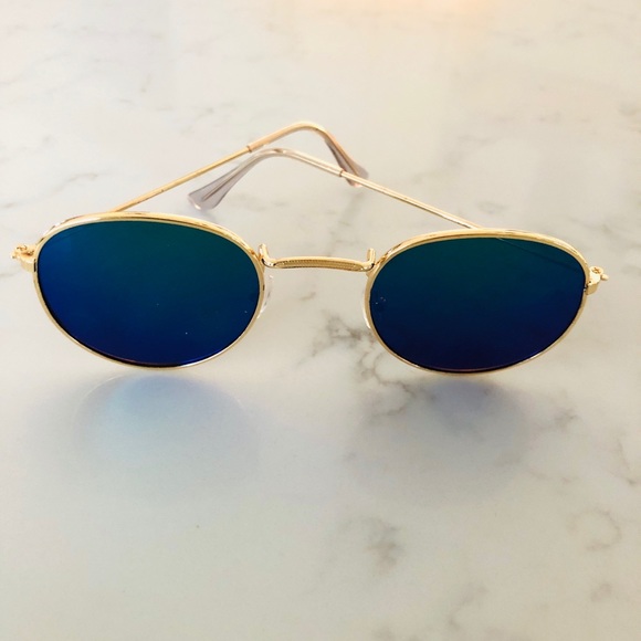 Sunnies seen all over instagram. - Picture 3 of 3